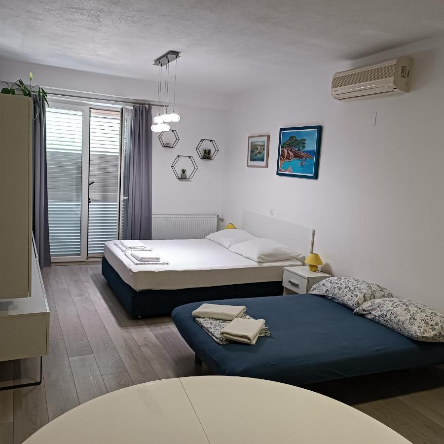 Katrin 101 Apartman Tučepi Kültér fotó